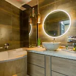 Elite Place Apartment