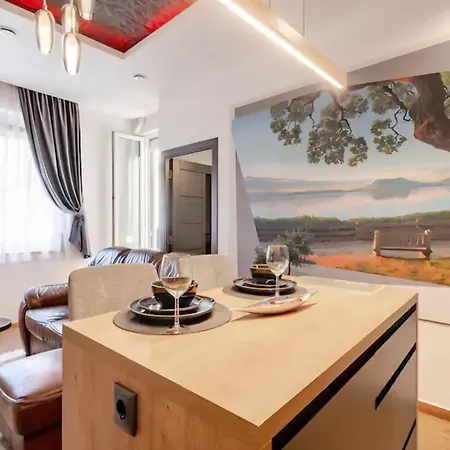 아파트 Elite Place